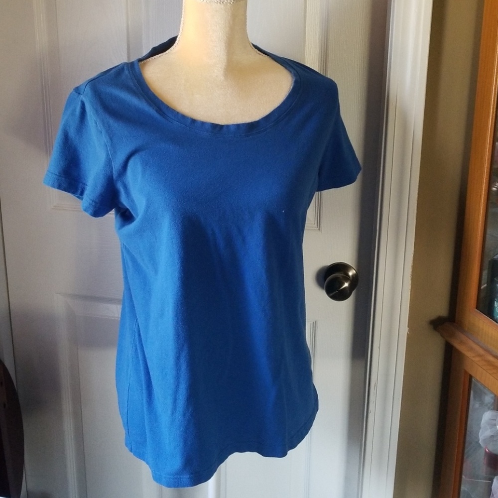 It's a blue navy color t shirt  super comfortable